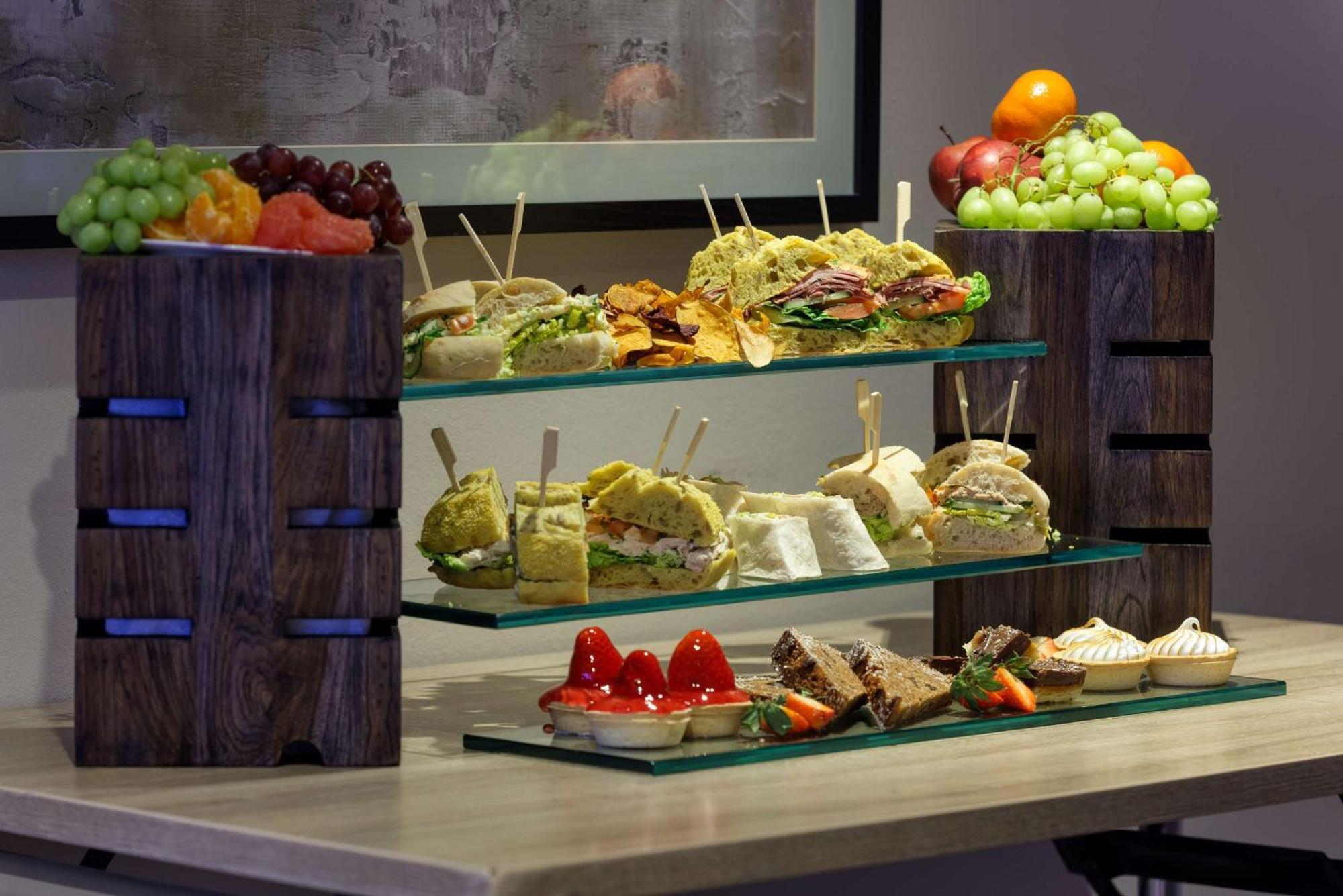Doubletree By Hilton Glasgow Central Экстерьер фото