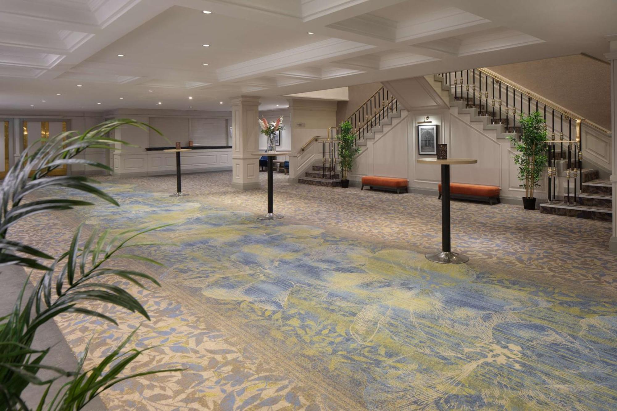 Doubletree By Hilton Glasgow Central Экстерьер фото