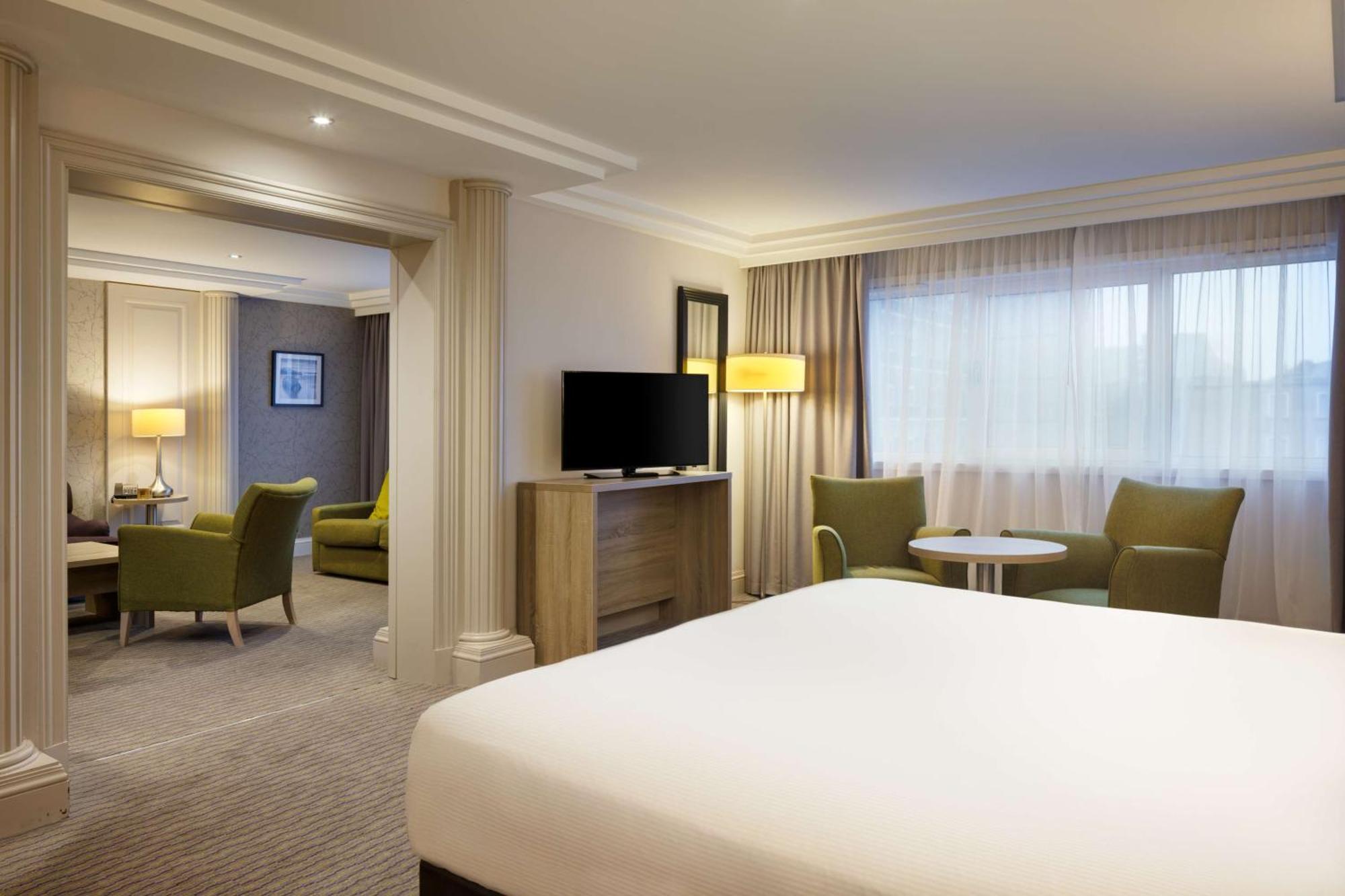 Doubletree By Hilton Glasgow Central Экстерьер фото