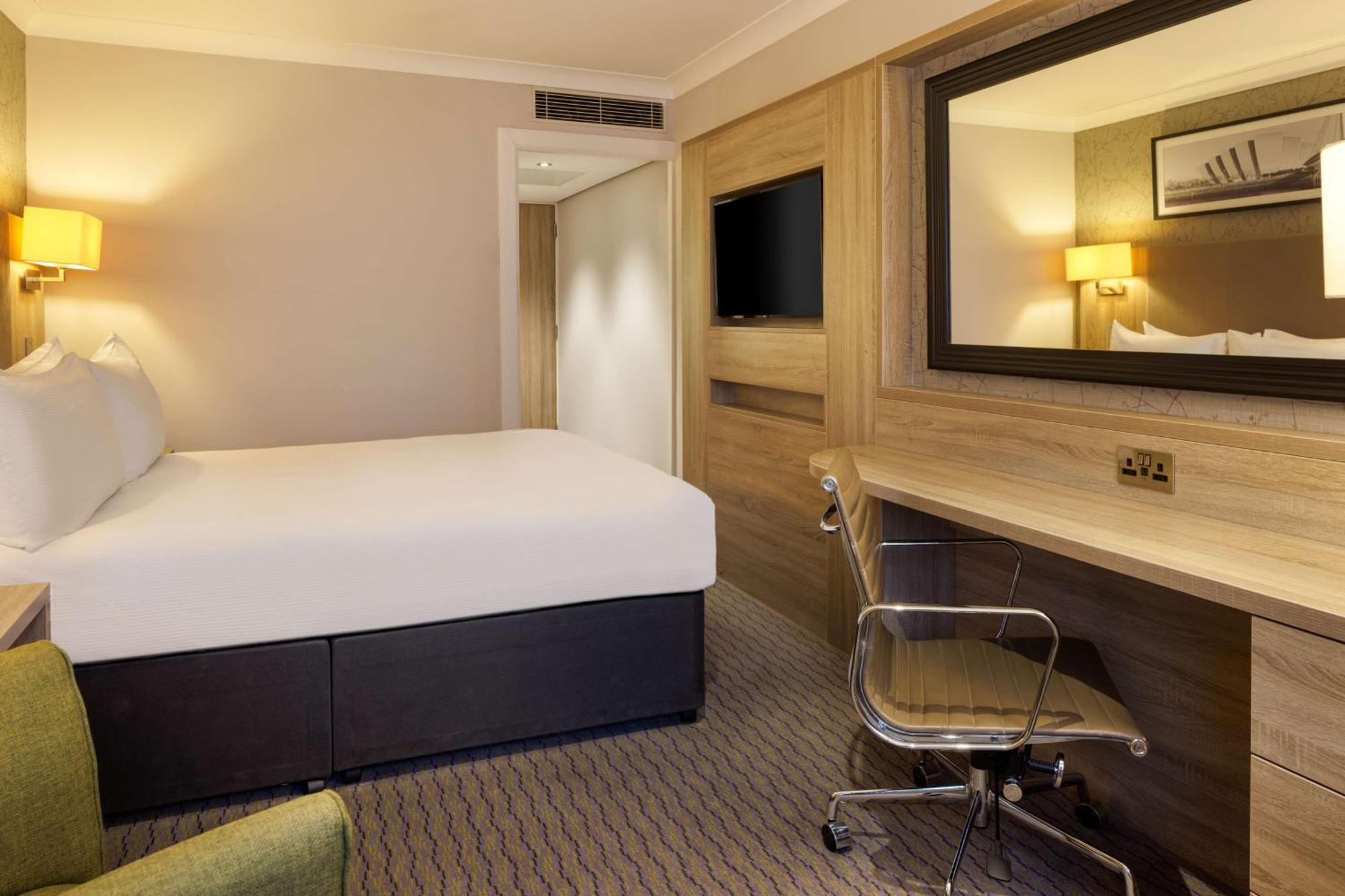 Doubletree By Hilton Glasgow Central Экстерьер фото