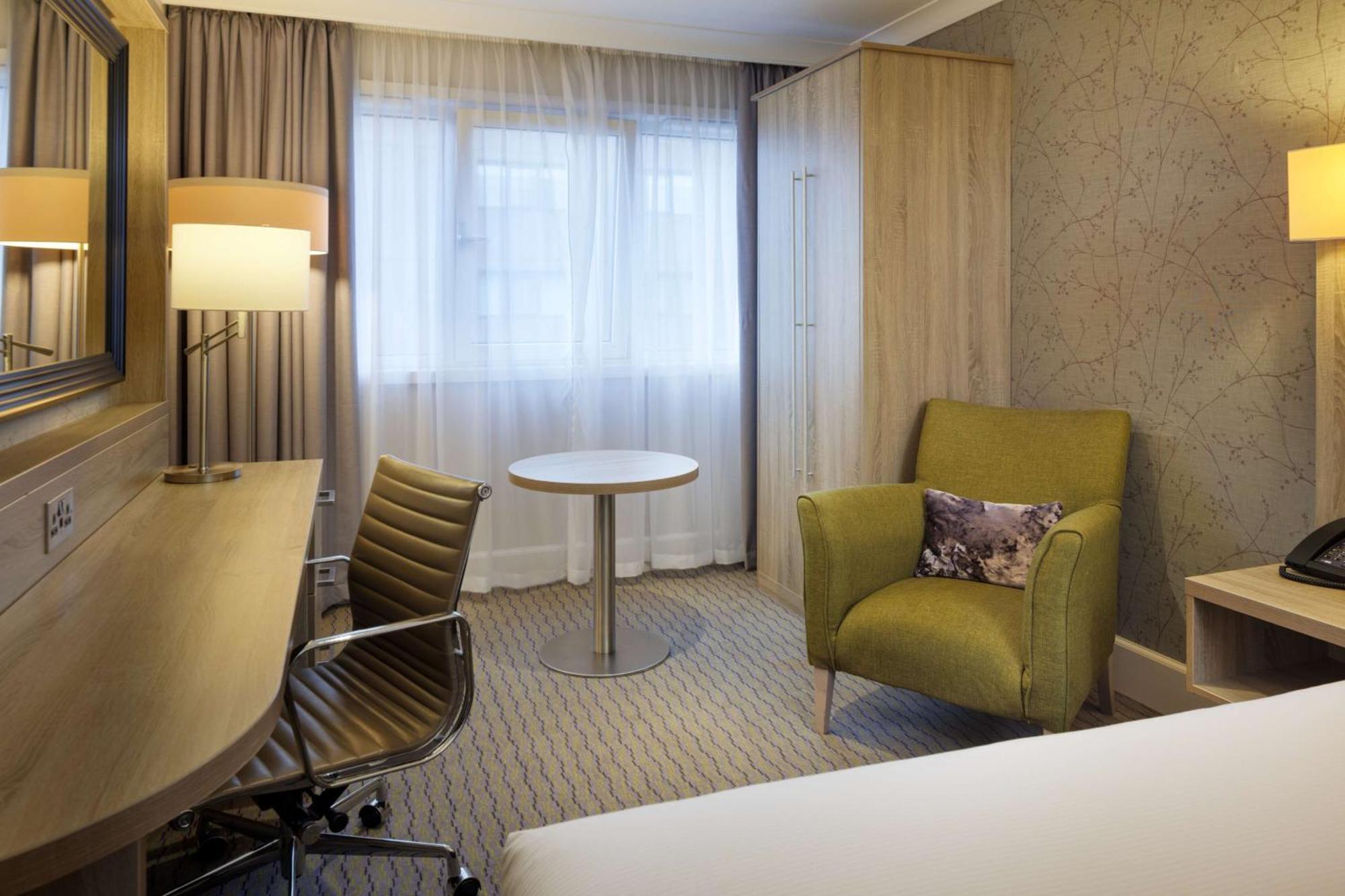 Doubletree By Hilton Glasgow Central Экстерьер фото