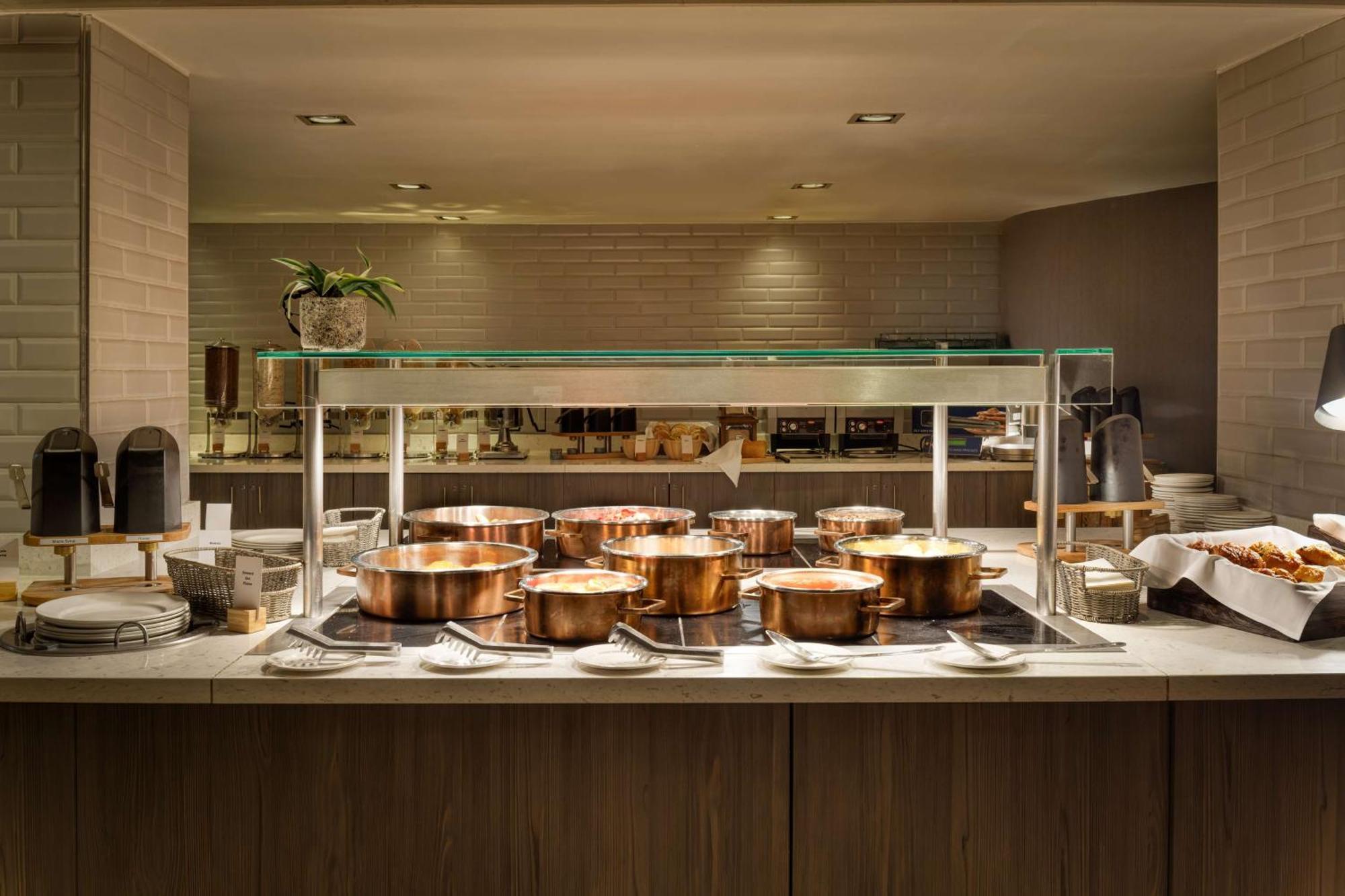 Doubletree By Hilton Glasgow Central Экстерьер фото