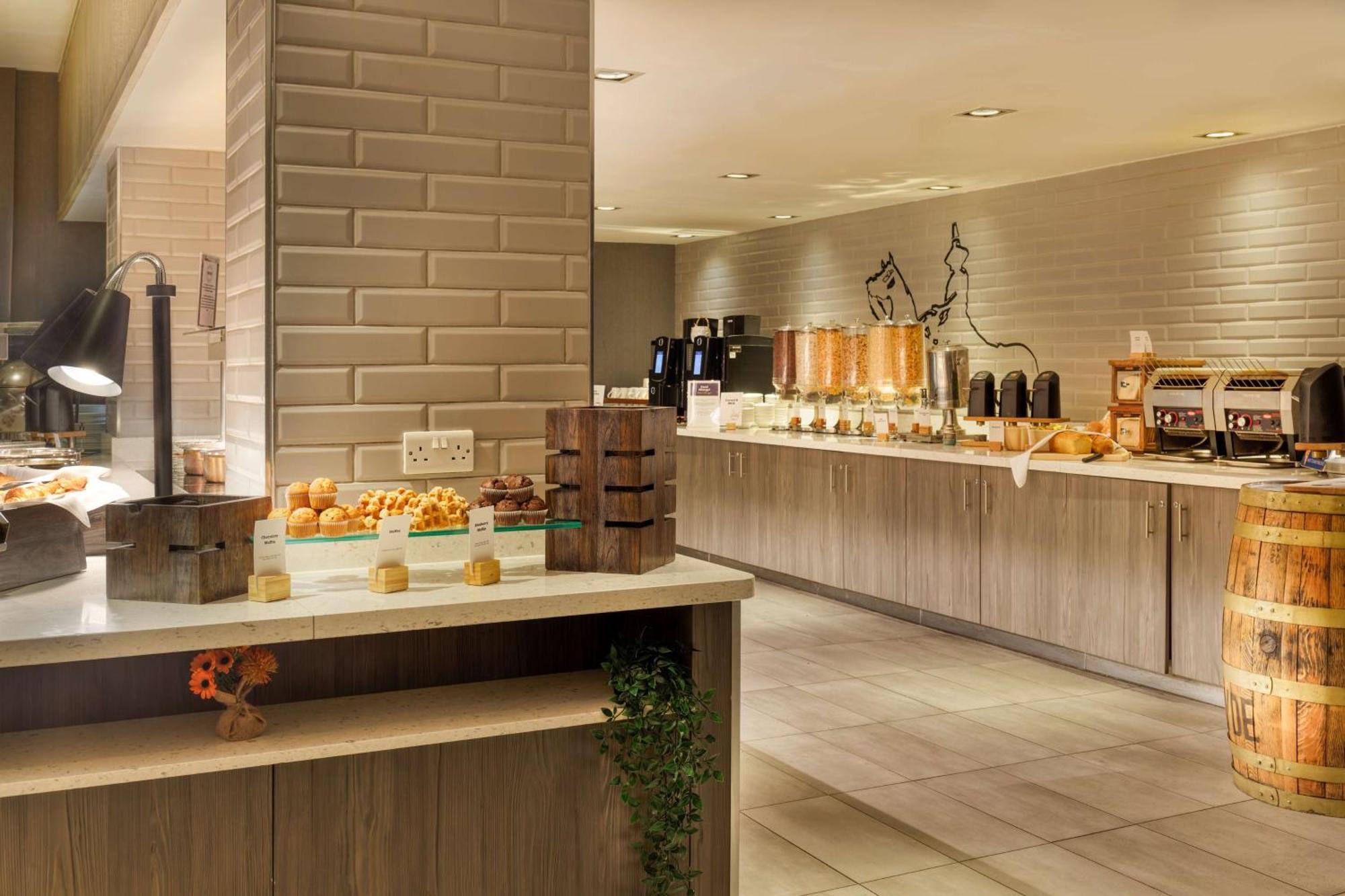 Doubletree By Hilton Glasgow Central Экстерьер фото