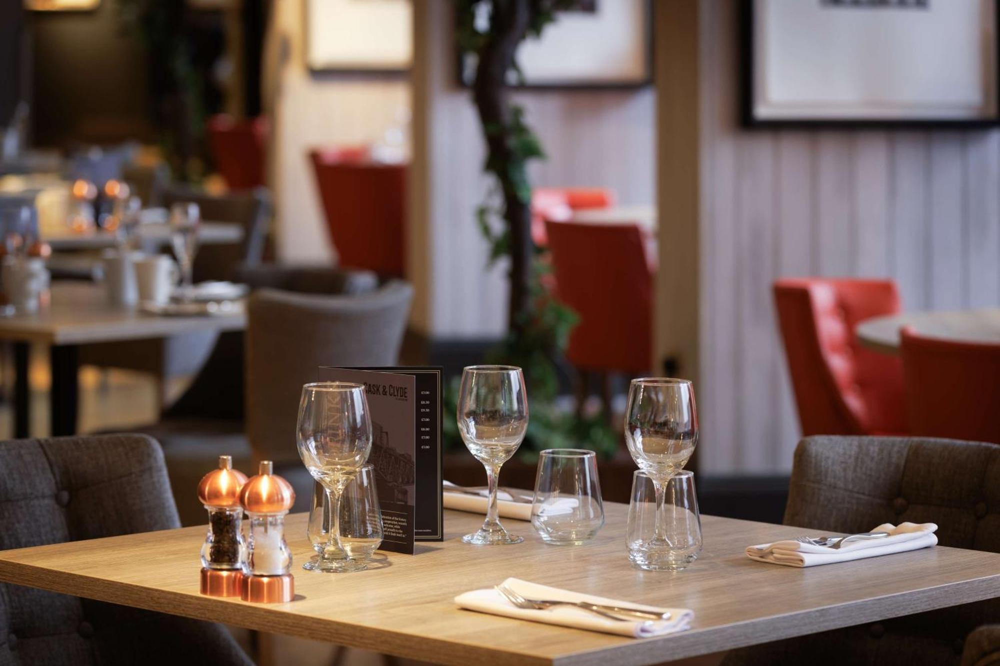 Doubletree By Hilton Glasgow Central Экстерьер фото