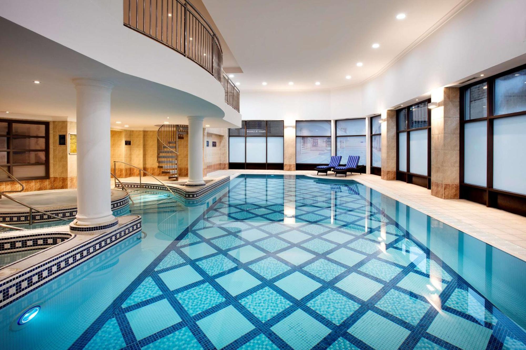 Doubletree By Hilton Glasgow Central Экстерьер фото